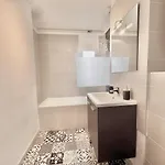 Comfortable T2 아파트 *