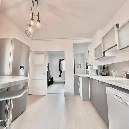 Apartment Comfortable T2 *